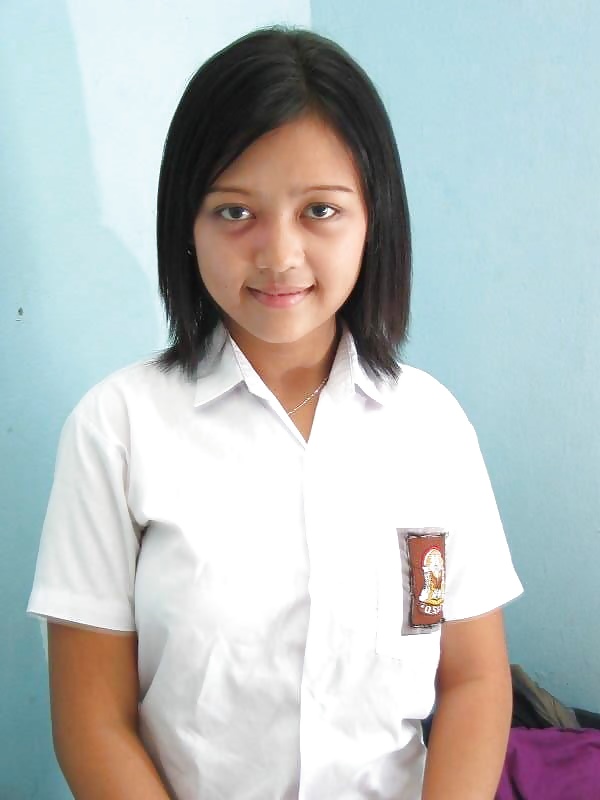 écolière Indonesian Nue #28183989