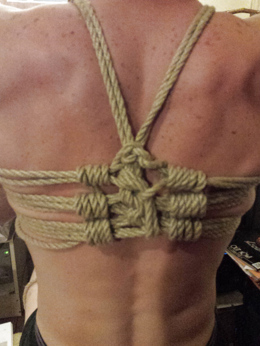 シバリ
 #27544189