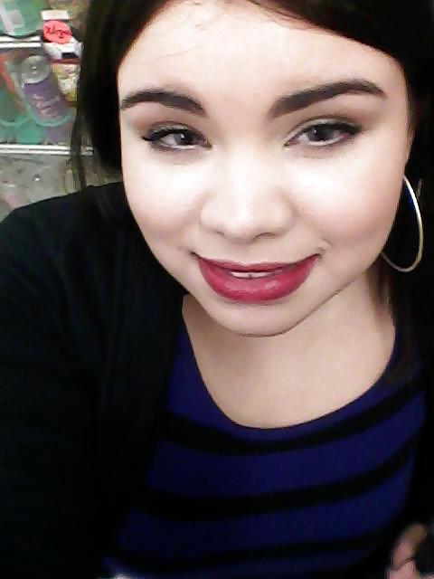 Chicas locales
 #23575414