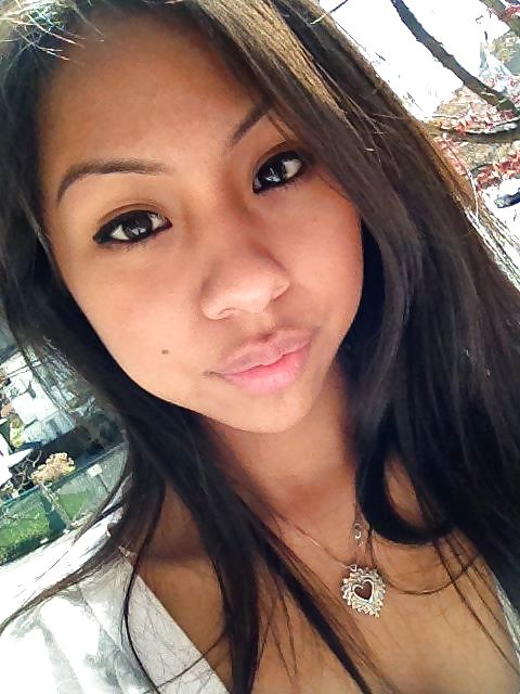 Chicas locales
 #23575476