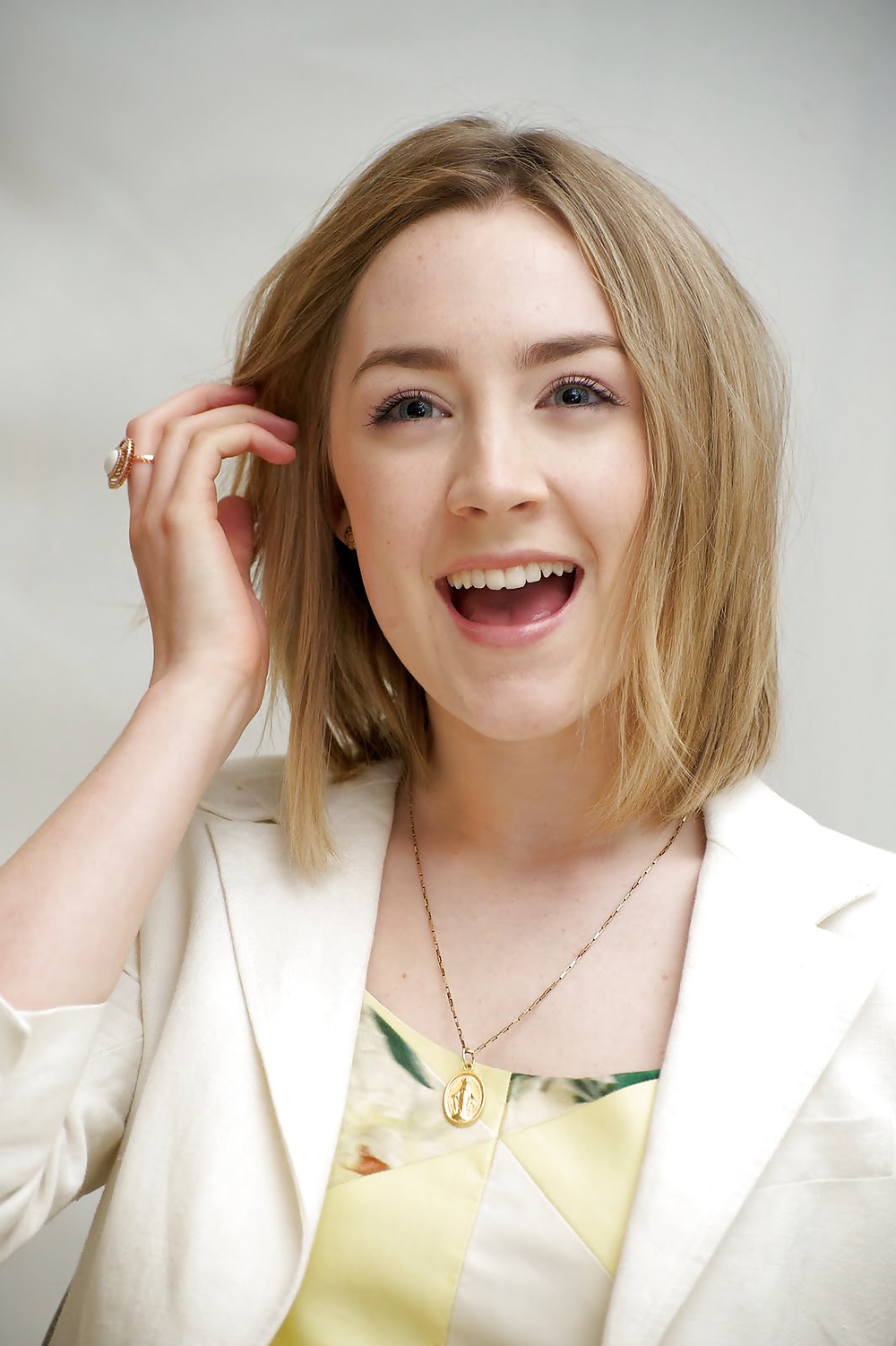 Saoirse Ronan #32187190