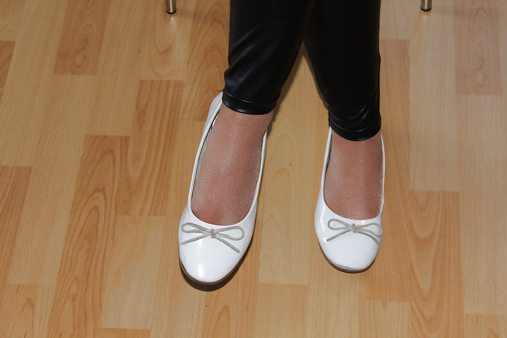 Wifes well worn stinky Ballerinas Flats shoes #36582226