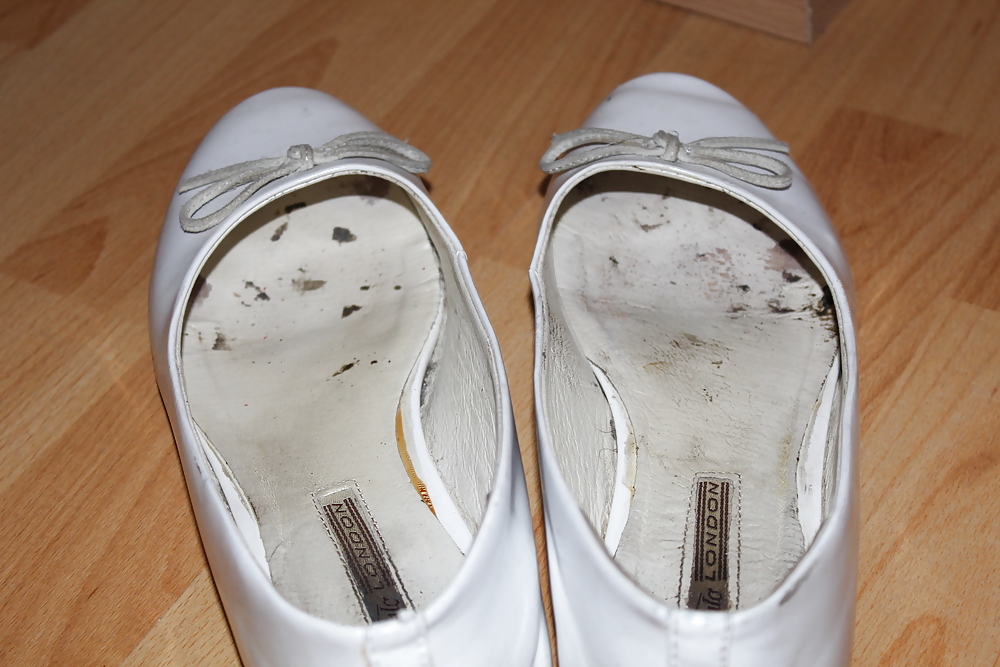 Wifes well worn stinky Ballerinas Flats shoes #36582315