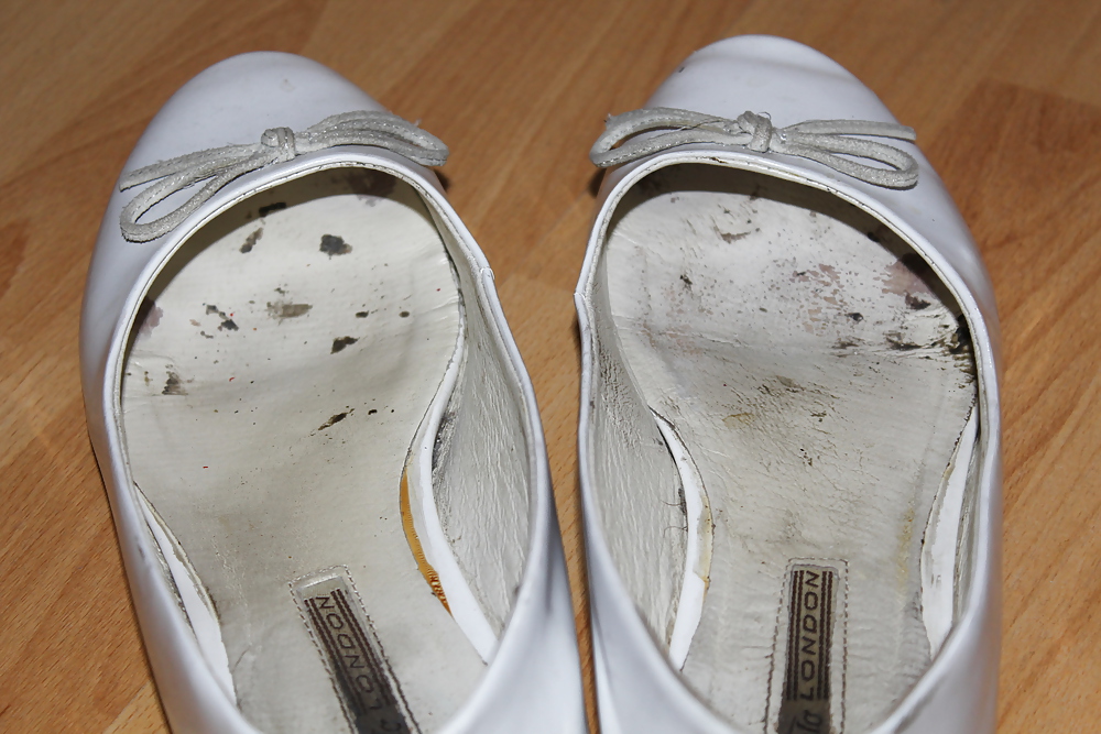 Wifes well worn stinky Ballerinas Flats shoes #36582320