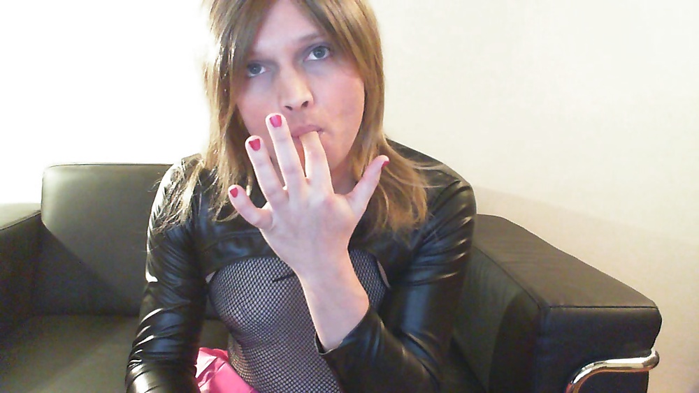 Minifalda rosa webcam video stills
 #31358167