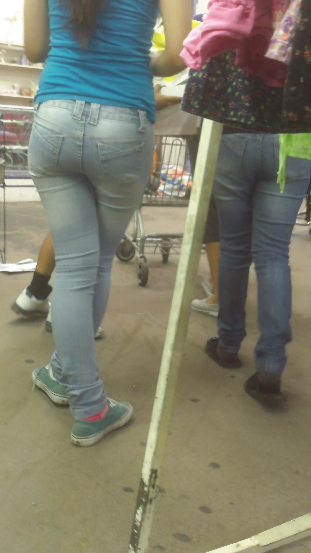 Feinen Teen Ass & Hintern In Engen Jeans #32566357