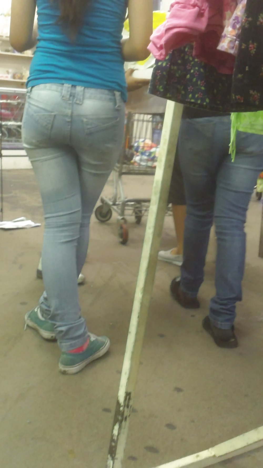 Feinen Teen Ass & Hintern In Engen Jeans #32566361