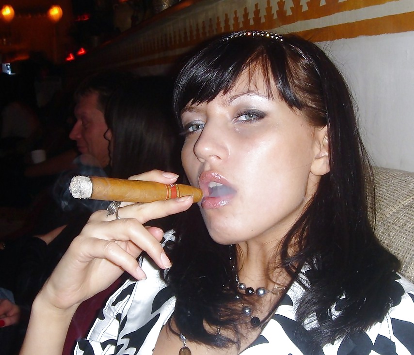 Smoking Babes - Thick Fat Cigar Divas #31087679