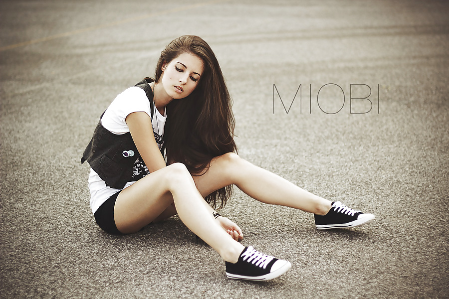 Chicks in Chucks - Part 5 #26182105