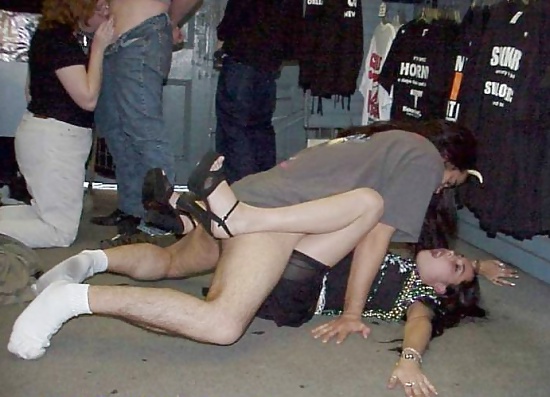 Warnung! Inhalte Können Erektionen Verursachen. Oder Dame Boners. #30114360