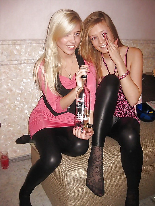 Chicas sexys en leggins
 #23631064