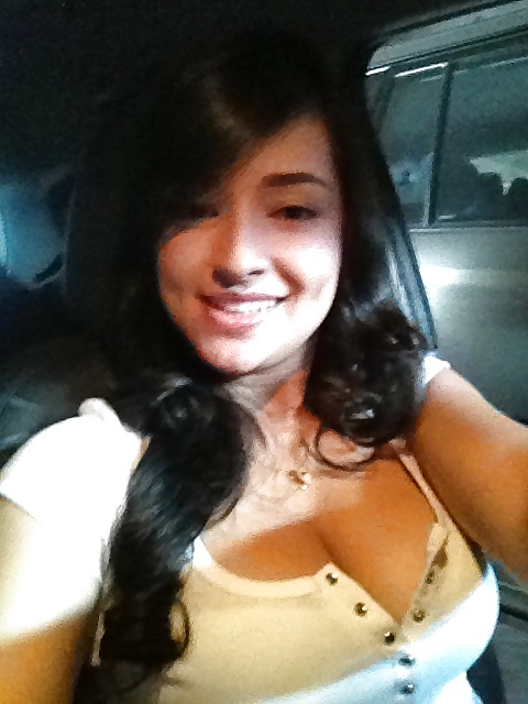 Johana de medellin
 #40270723