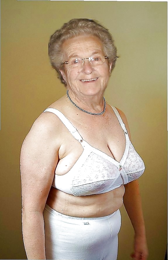 Granny Madge del Reino Unido
 #31761040