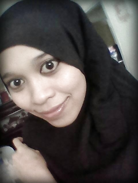 Tudung mulut lebar #38555292