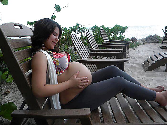 Perritas cargadas embarazadas sexys
 #23273498