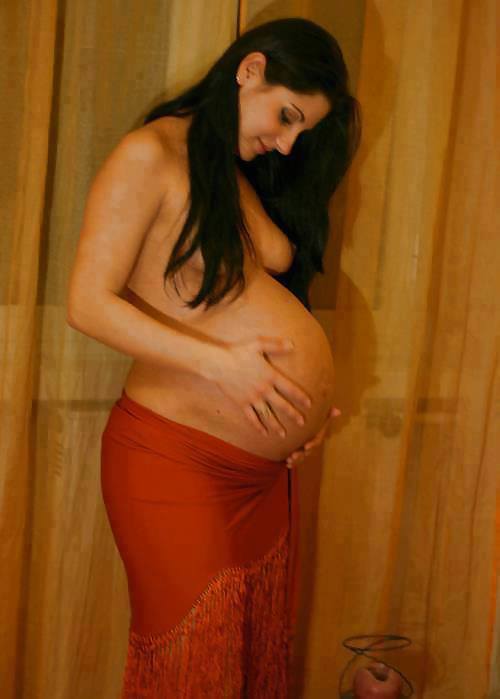 Perritas cargadas embarazadas sexys
 #23273585