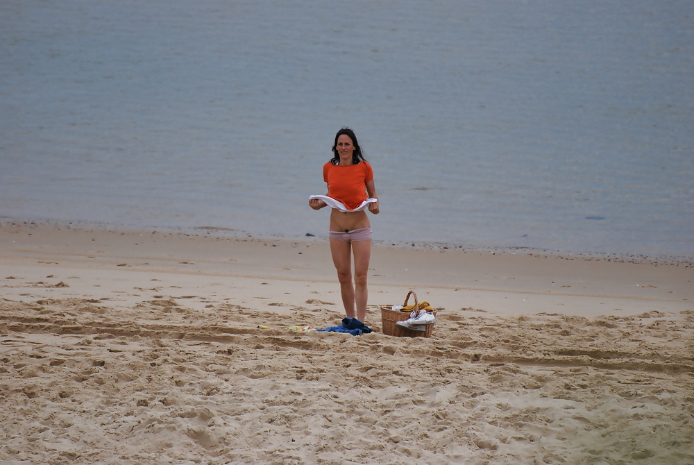 Sur la plage
 #24115427
