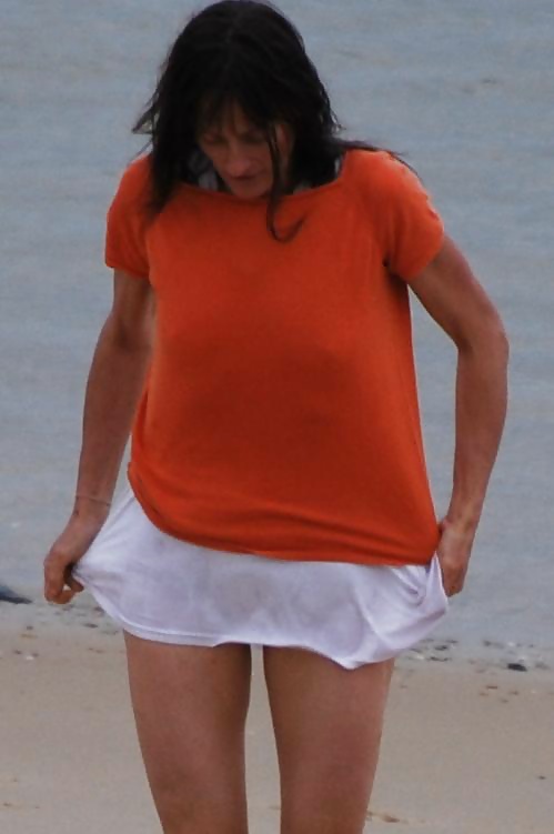 Sur la plage
 #24115456