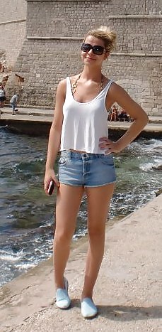 Facebook sluts- Lizzie reay pt.2
 #24160693