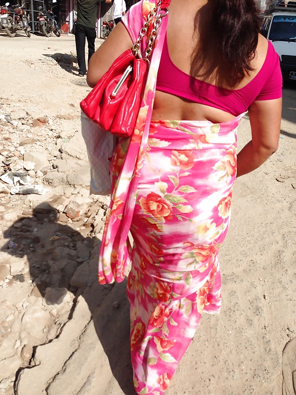 Sexy Nepali aunty with huge ass in saree #39777718