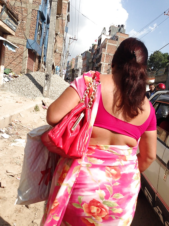 Sexy tia nepalí con enorme culo en saree
 #39777748