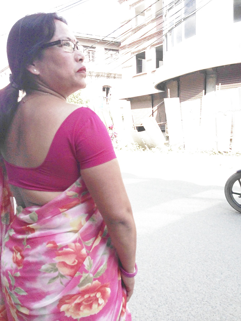 Sexy Nepali aunty with huge ass in saree #39777857