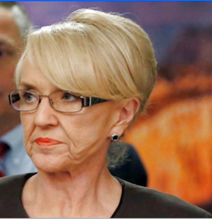 Ninguna mujer es más sexy que la conservadora Jan Brewer #33825725