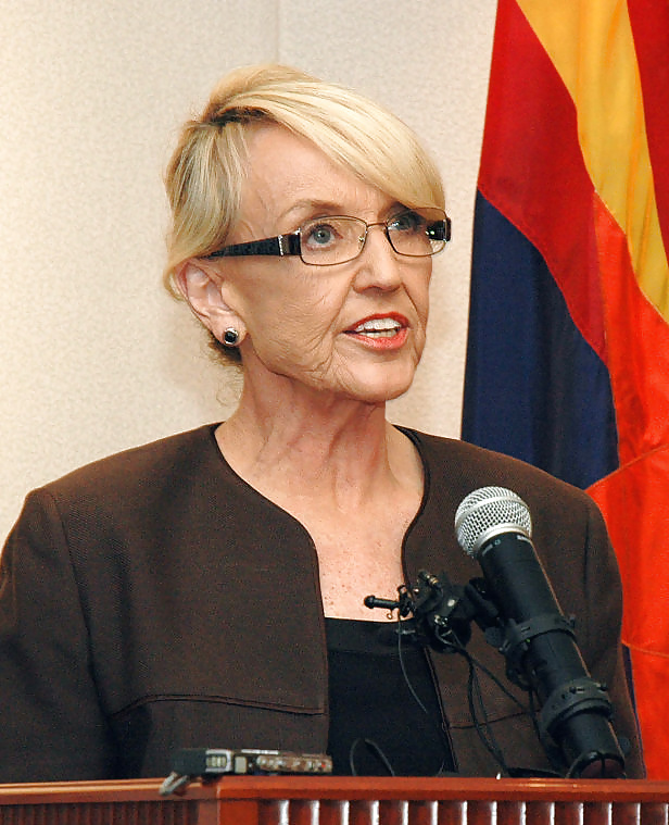 Ninguna mujer es más sexy que la conservadora Jan Brewer #33825756