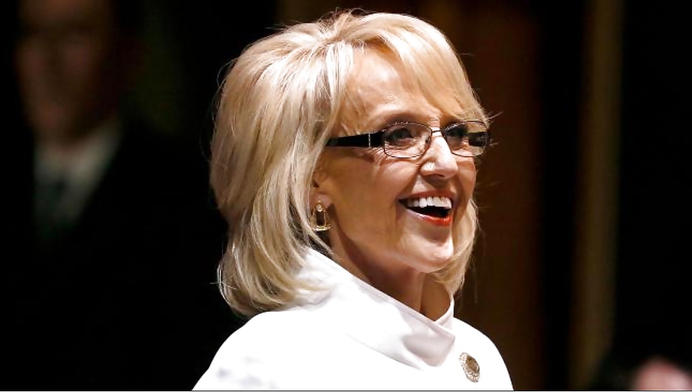 Ninguna mujer es más sexy que la conservadora Jan Brewer #33825829