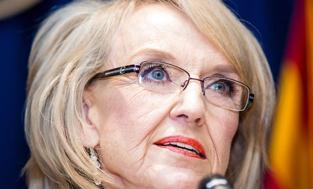 Ninguna mujer es más sexy que la conservadora Jan Brewer #33825841