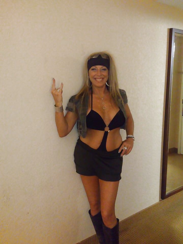 Madres serbias calientes
 #28924986