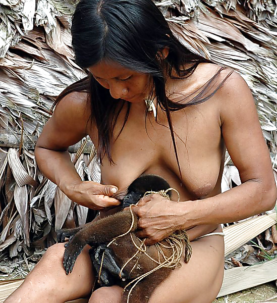 部族の女性のヌード
 #30188008
