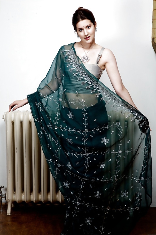 Saree indio
 #32503739