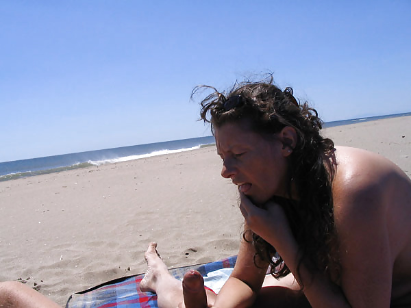 Spompinata sempre all'aperto
 #32097376