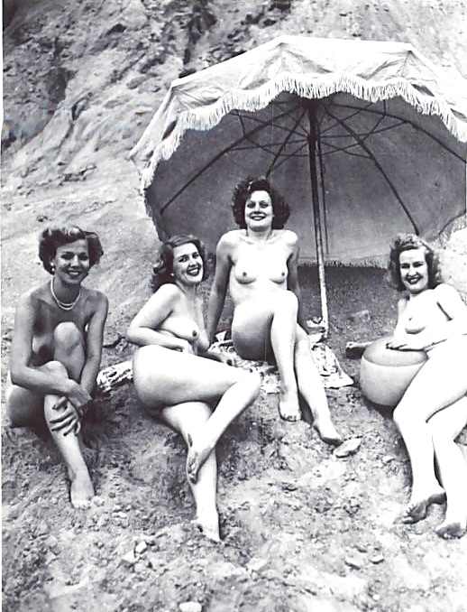 Gruppi di persone nude - edizione vintage - vol. 7
 #23850832