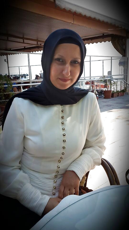 Die Schnittstelle Turbanli Türkisch Hijab Indische Sitzen #29322537