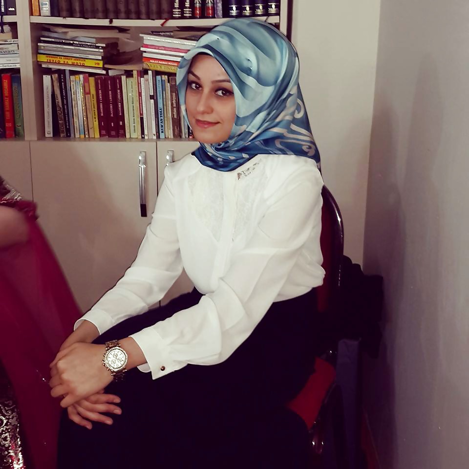 Die Schnittstelle Turbanli Türkisch Hijab Indische Sitzen #29322789