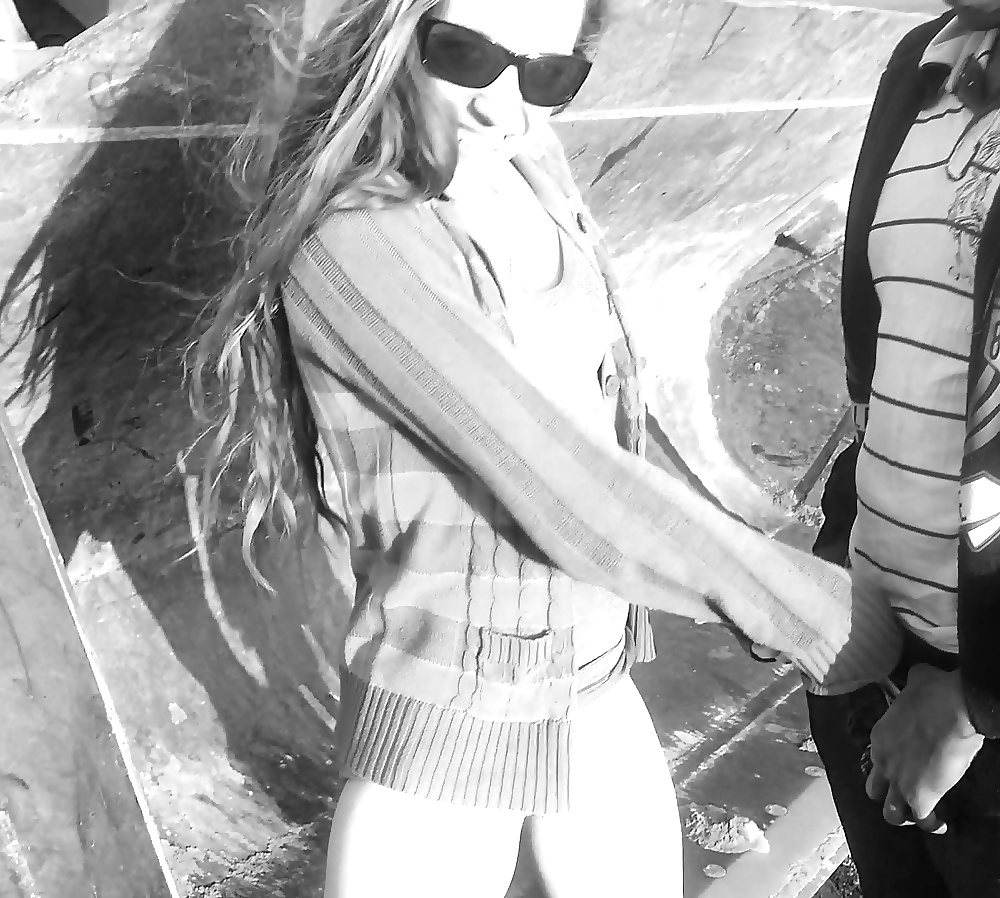 Außennacktheit Und Öffentlichkeit Blinkend #40365392