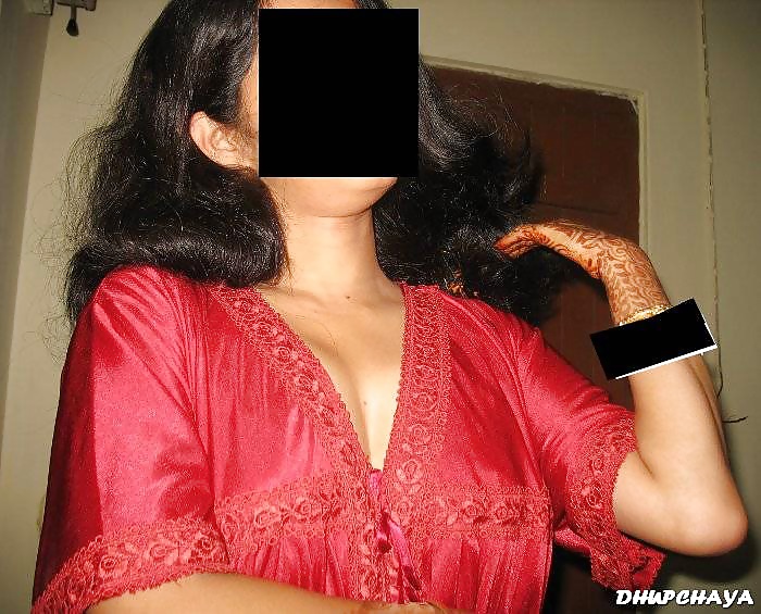 INDIAN HOUSEWIVES EVERYTHING SHOW  NUDE  SEMI NUDE #26867871