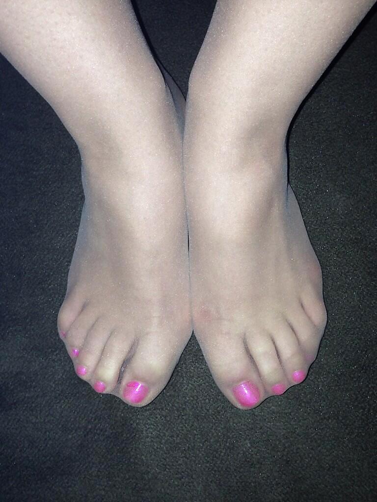 Sexy Scottish Nylon Wife Legs Feet #23609774