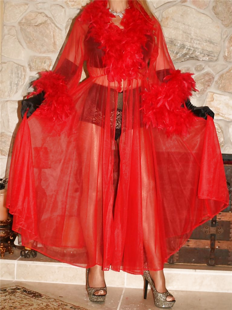 Night gown with feathers #39438524