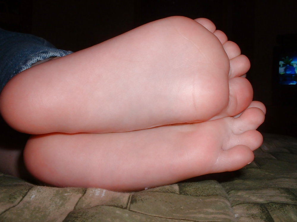 Mixed feet - Soles 4 worship #23314695