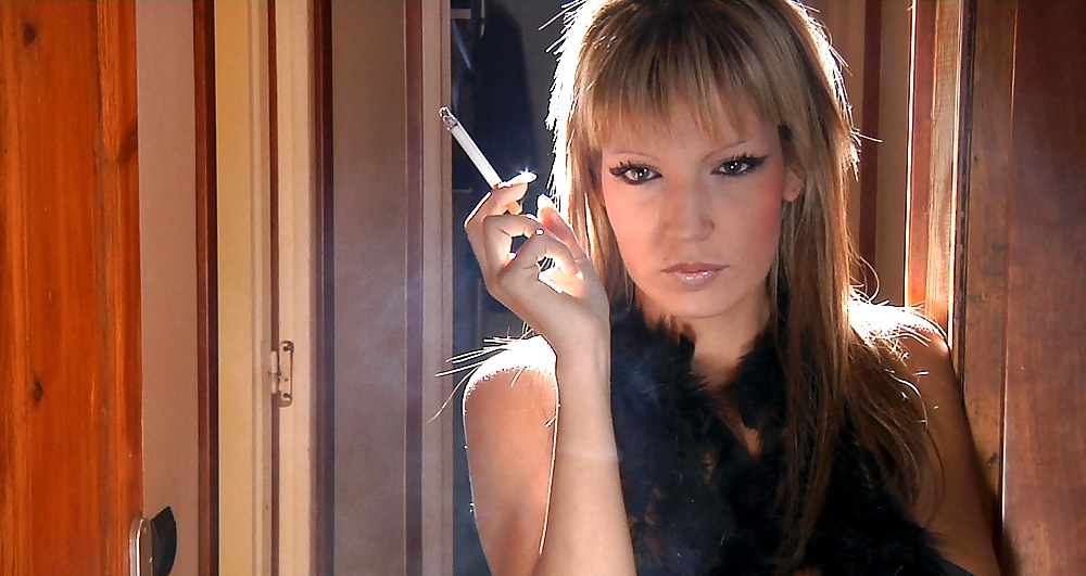 Glamour Rauchen: Becky #37645687