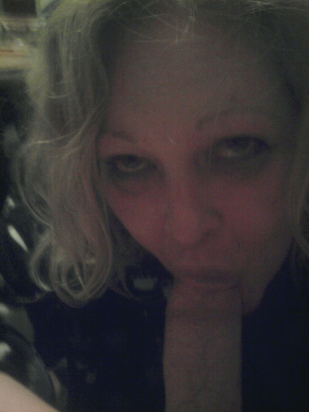 Mamada rubia
 #37817925