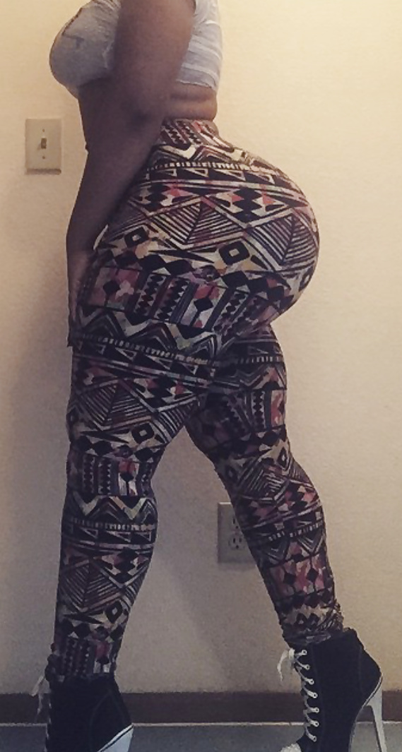 BLACk cURVES #40705922