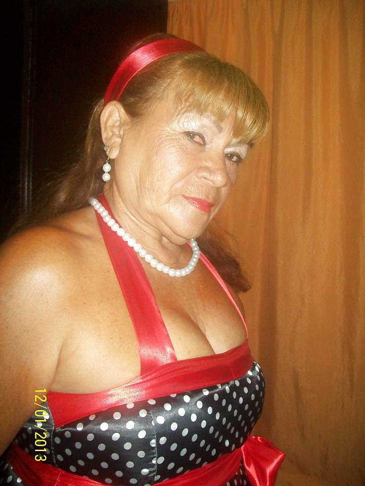 Abuela brasileña 9
 #23211318
