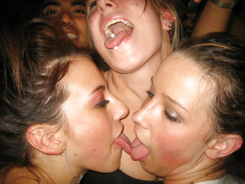 Girls Kissing Girls 17 #40873853