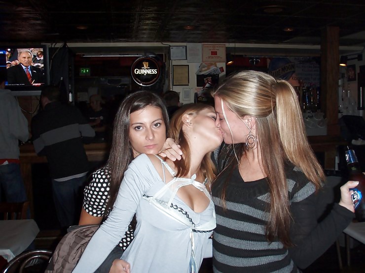 Girls Kissing Girls 17 #40873859