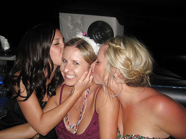 Girls Kissing Girls 17 #40873869