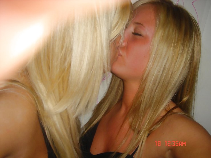 Girls Kissing Girls 17 #40873875
